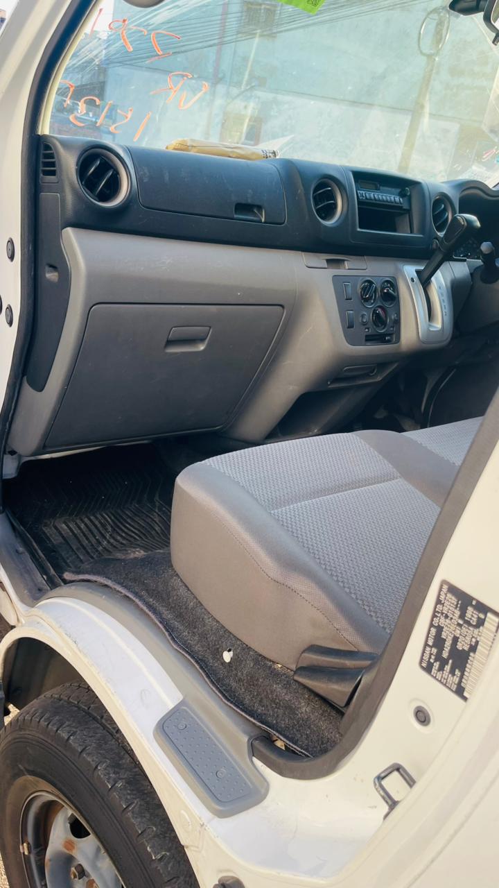 Nissan Caravan 2014