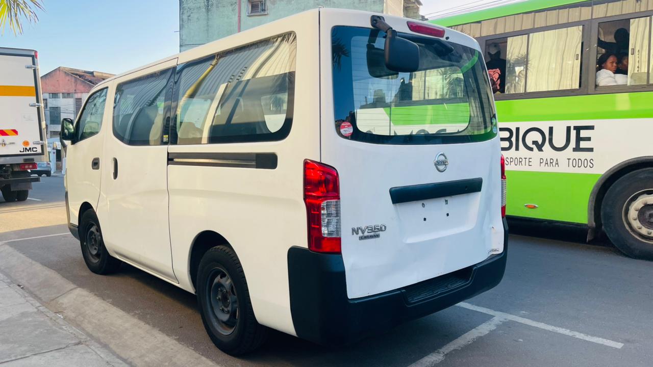 Nissan Caravan 2014